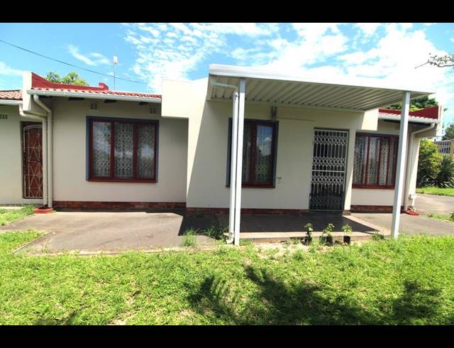 3 BEDROOM HOUSE FOR SALE IN SEA VIEW